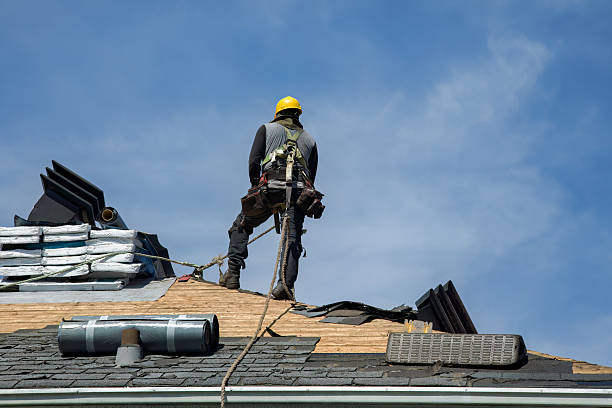 Professional Gutter Installation technician working in Jamieson, OR